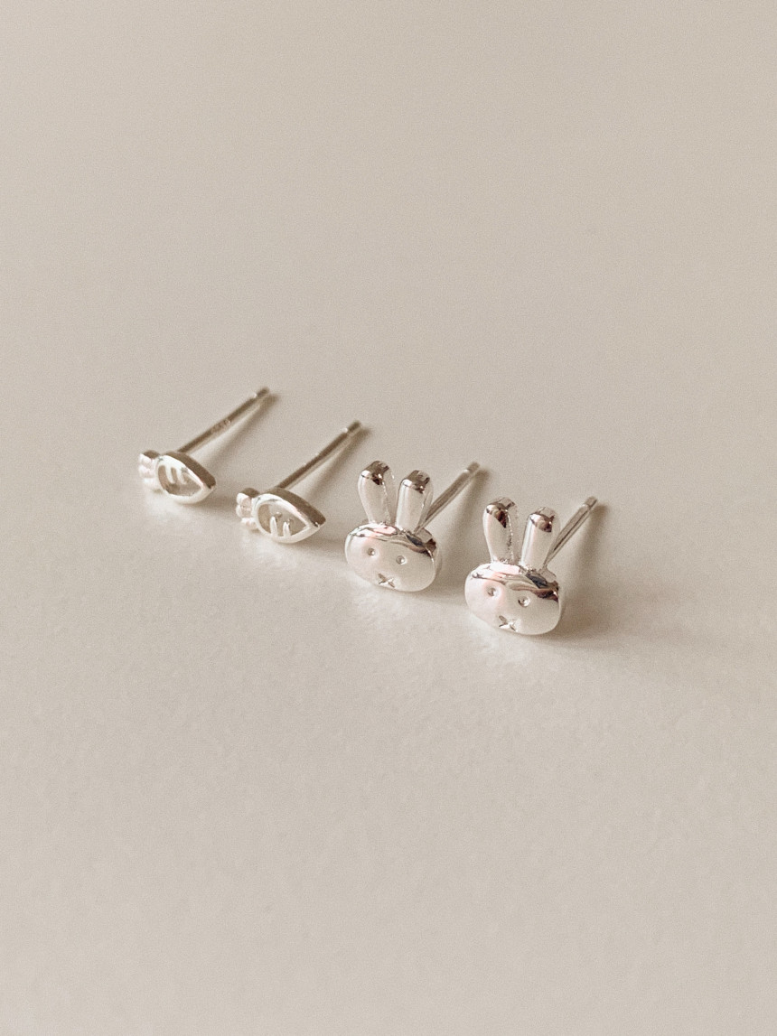 [925 silver] 토끼, 당근 은 귀걸이 (2 type)