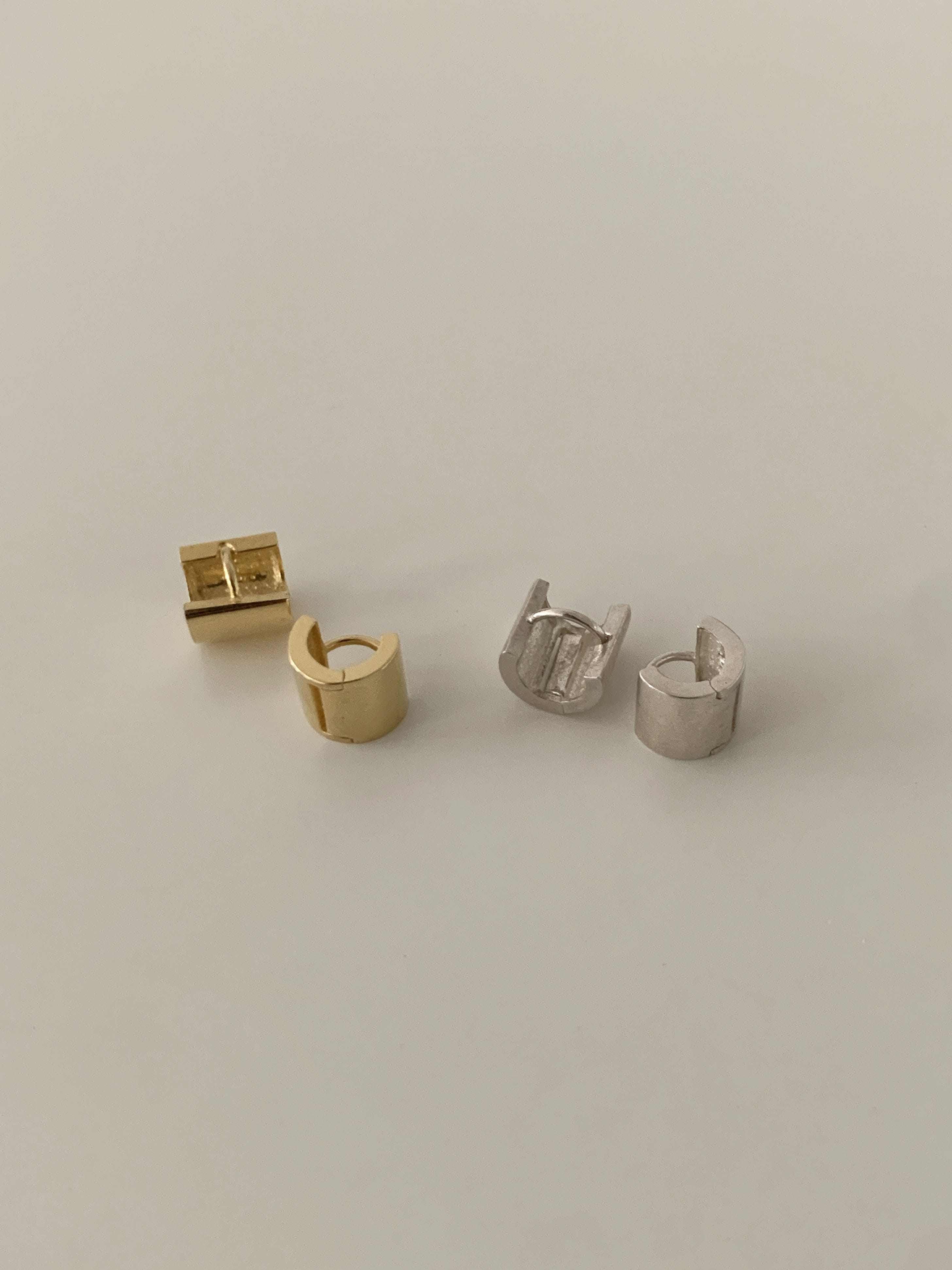 [925 silver] 하이드 원터치 귀걸이 (2 color)